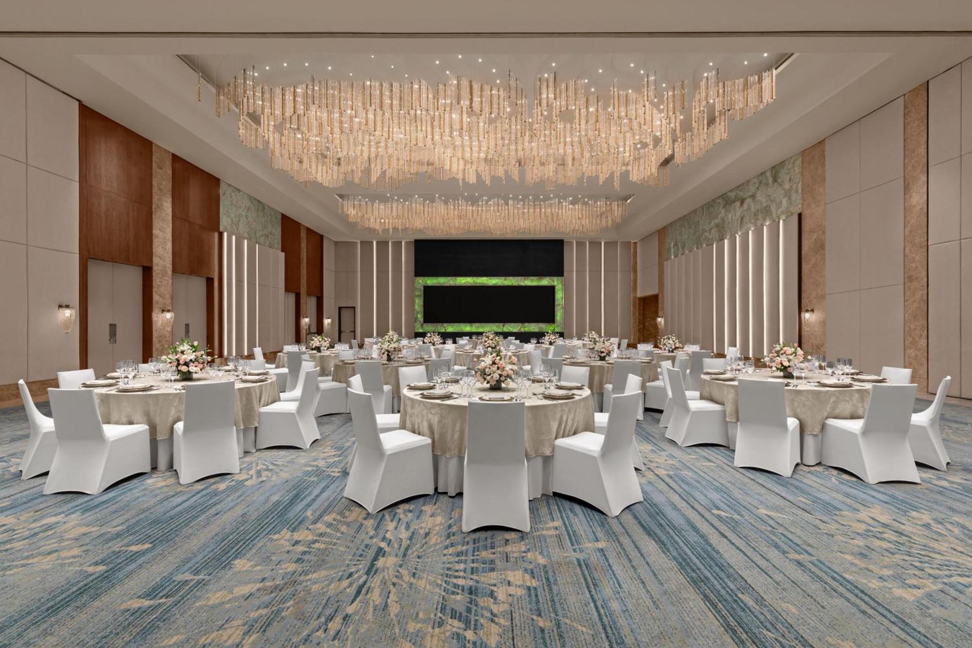 Готель The Westin Manila Pasig City Екстер'єр фото