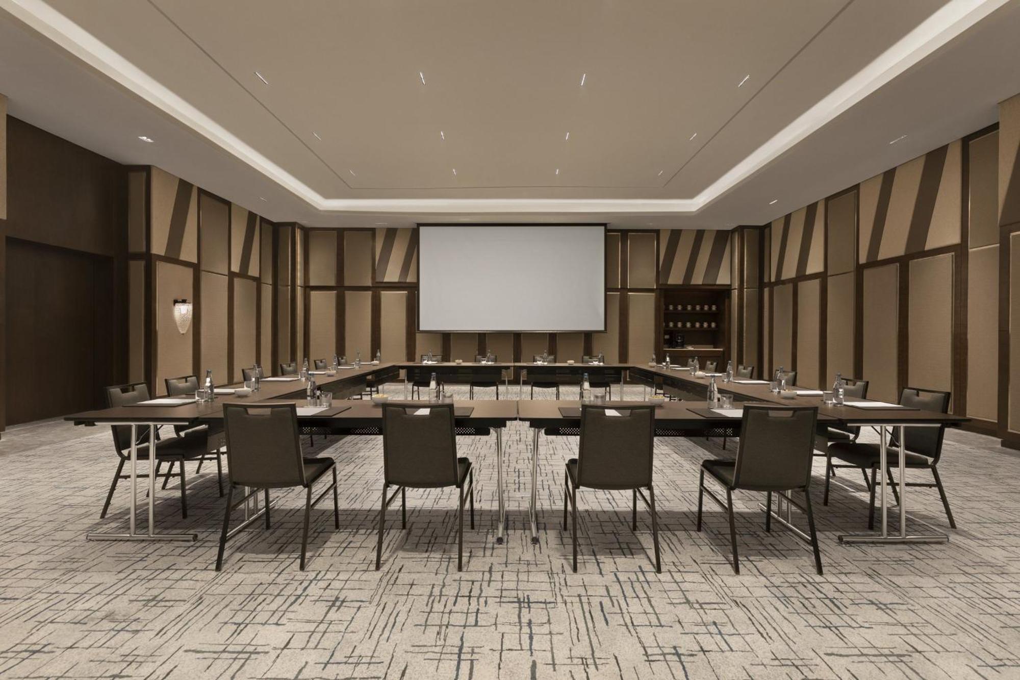 Готель The Westin Manila Pasig City Екстер'єр фото
